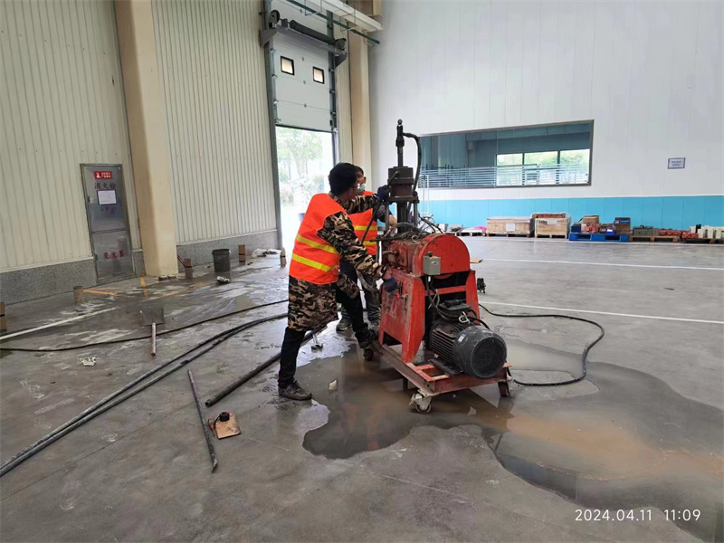 临夏县厂房地面下沉塌陷注浆加固施工
